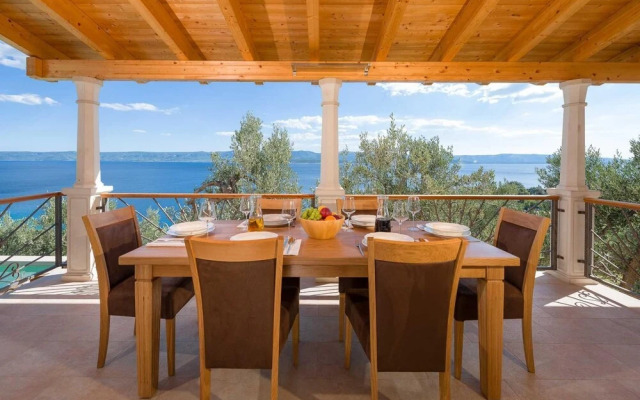 Villa Bol Summer House