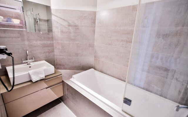 Universal Apartment Solution - ASS
