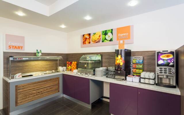 Holiday Inn Express Harlow by IHG