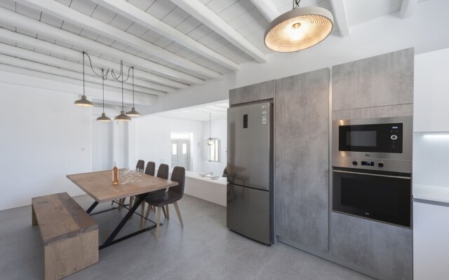 Niriides Luxury Villas