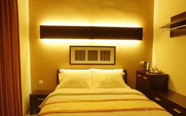 OYO 309 Avila Ketapan Rame Hotel