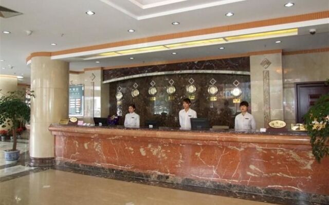 Kunming Jinggu Hotel