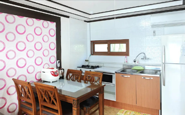 Geoje Sumireu Pension