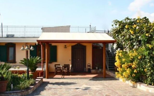 Divinus Bed  Breakfast