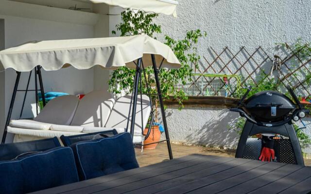 5 meters from the beach