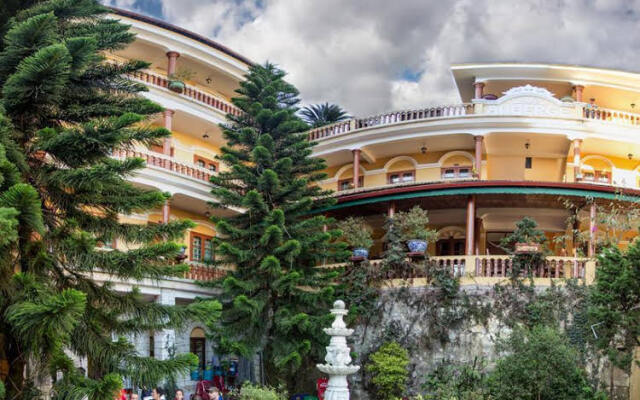 Auberge Dang Trung Hotel Sapa