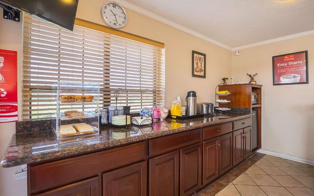 Econo Lodge Huntsville- University Area