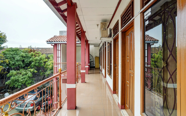 OYO 3882 Pondok Pujasera