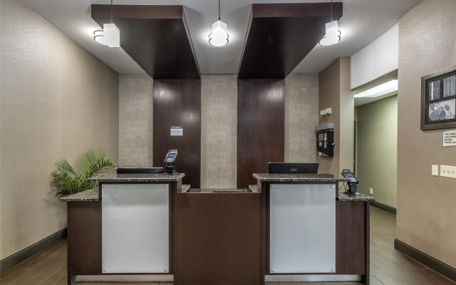 Best Western Plus Lee's Summit Hotel & Suites