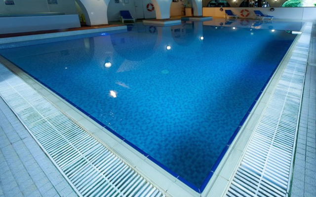 Europa Gatwick Hotel & Spa