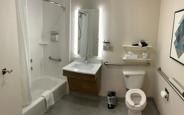 Candlewood Suites Oklahoma City-Moore by IHG