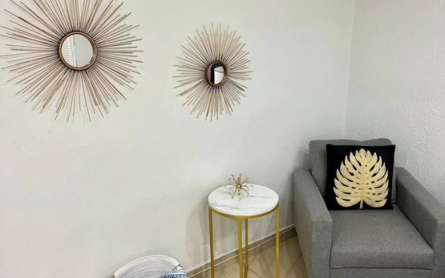 Isla Verde Beachfront Retreat With Parking
