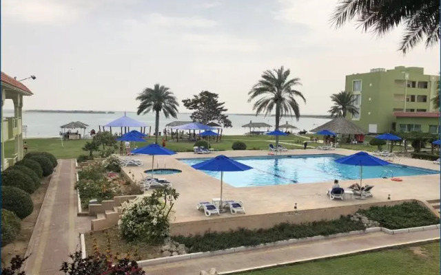 Flamingo Beach Hotel