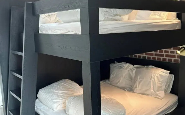 Agora Wellness suites