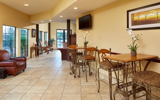 Ascot Suites