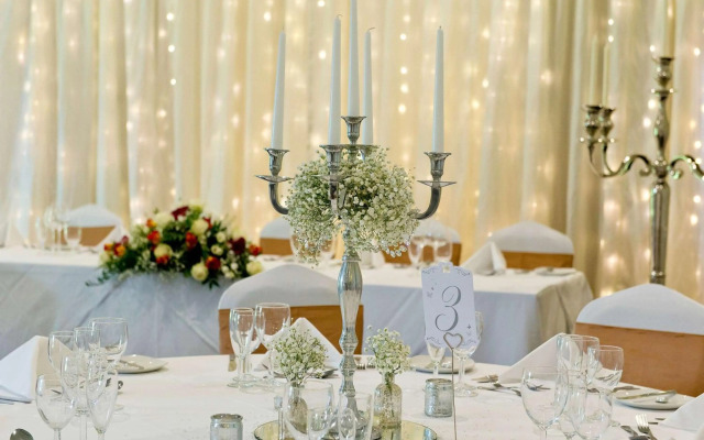 WorldHotels Distinctive Woughton House Hotel