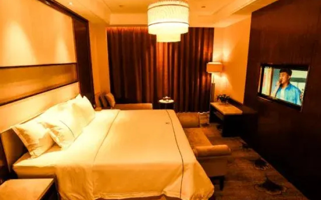 Crown Century Hotel
