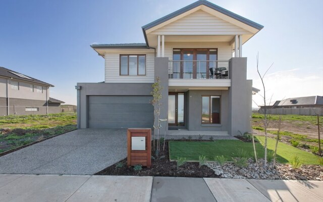 Wyndham Harbour Villa - Melbourne