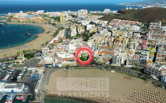 Cozy 3-bedrooms flat, main square and beachfront