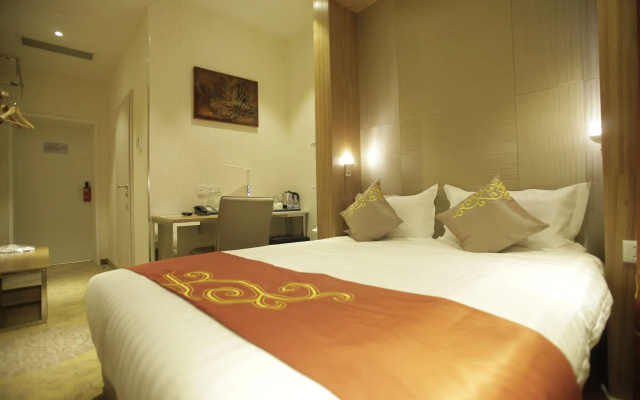 Hotel Nine