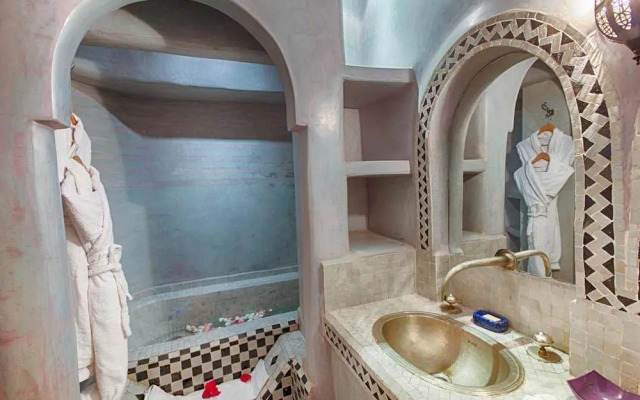 Riad Kenzo