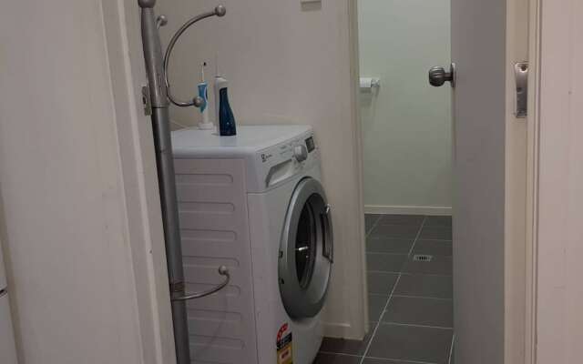 Beautiful and Bright Studio Apartment, Botany Downs