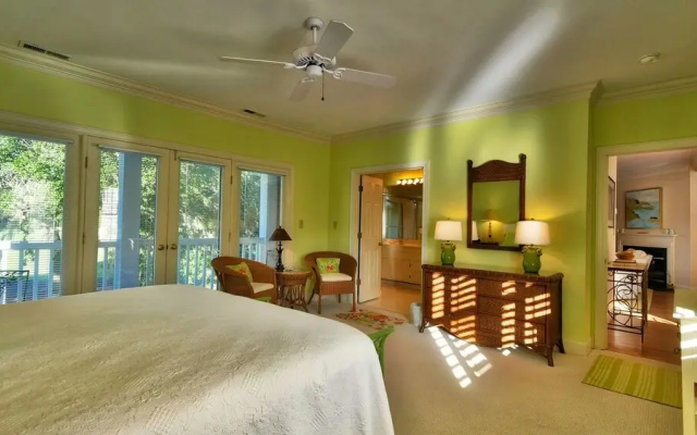 Fairway Oaks by Peace Vacations