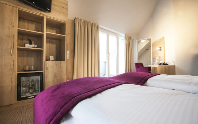 Amalienburg Boutique & Boarding Hotel