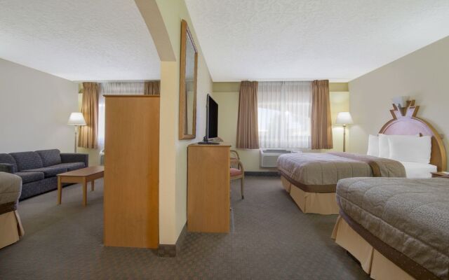 Days Inn & Suites Clovis