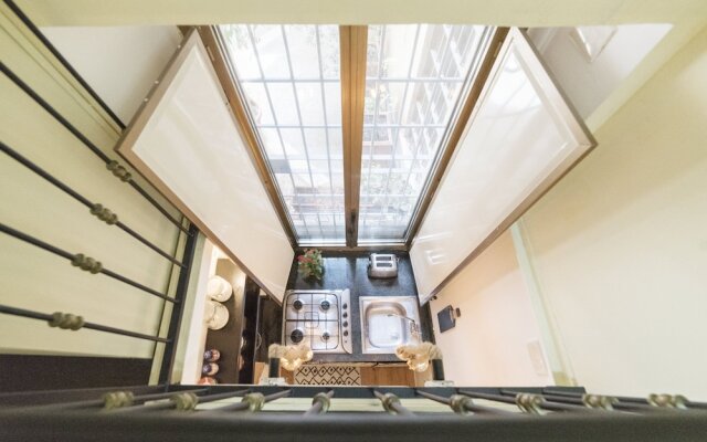 iFlat Yellow Monti Studio Apartment