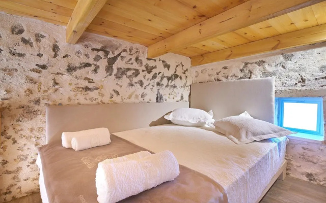 Achilleas Apartments