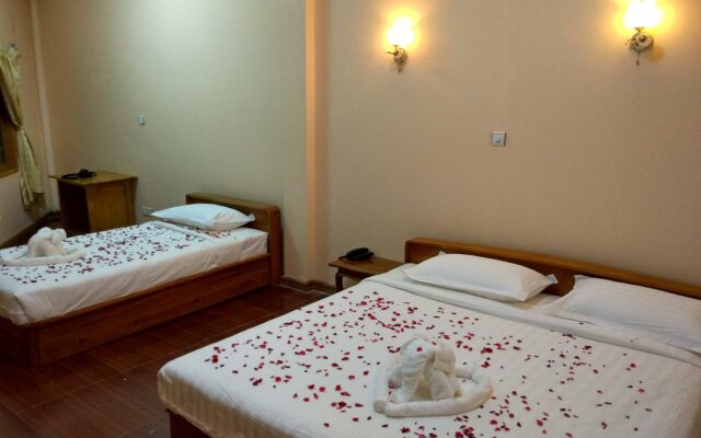 Thiri Mingalar Hotel