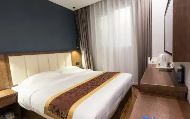 Super 8 Hotel