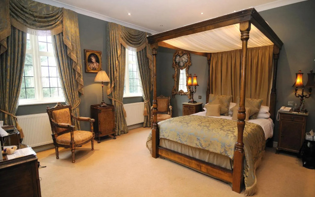 Ye Olde Bell Hotel & Spa