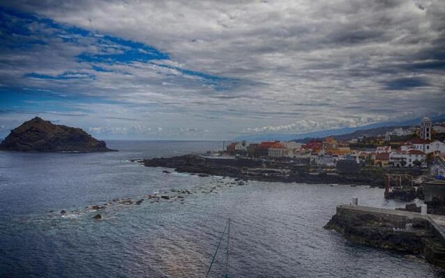 Modern sea front apartment in Garachico