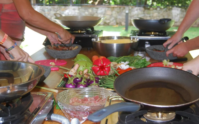 Pondok Anggrek Putih