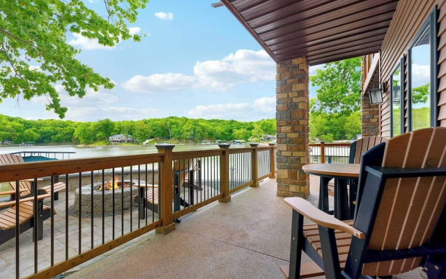 Trails End Hideaway Waterfront