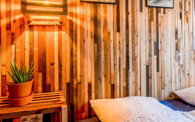 Lavish Holiday Home in Spaubeek with Turkish Steambath