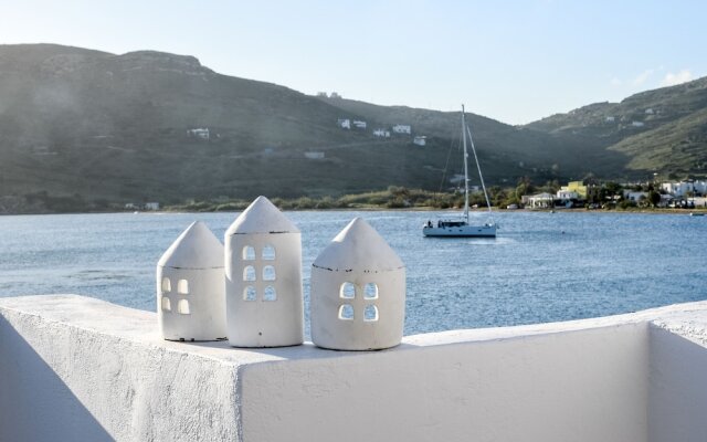 The Veranda of Gavrion - Premium Cycladic House