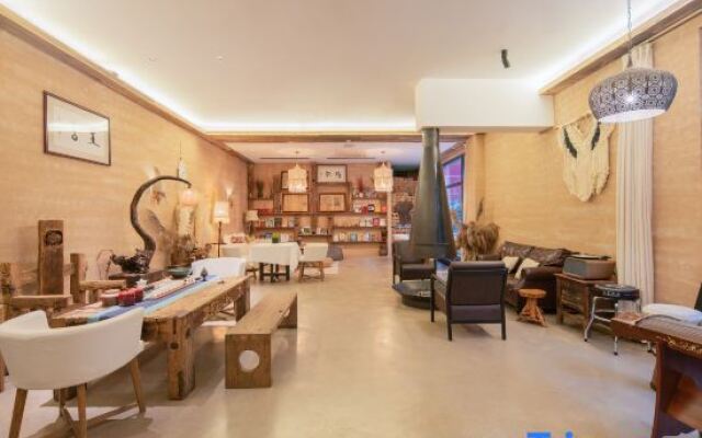 Serene Brit Boutique Hotel Fuxian Lake