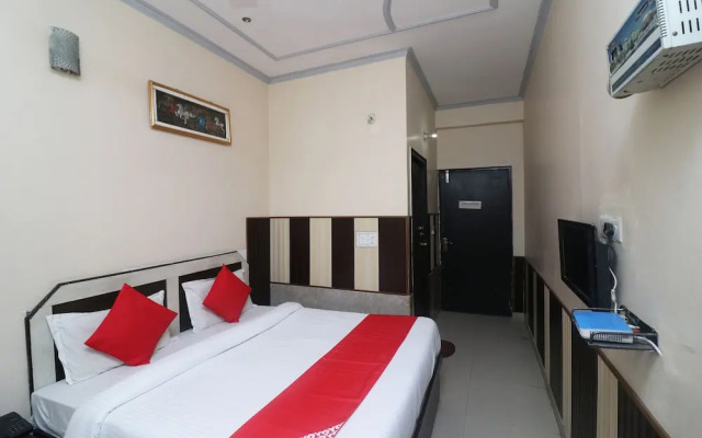 OYO 25037 Hotel Taj Heaven