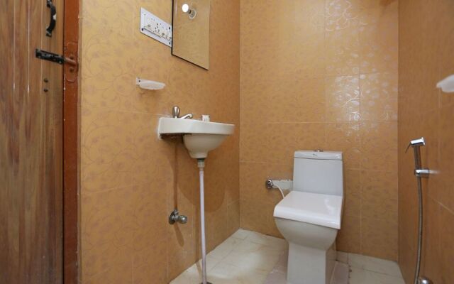 OYO 15492 Hotel Dolly