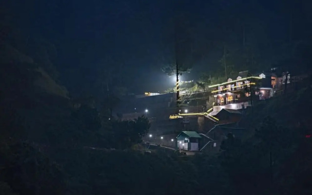 Safarmaina Resort