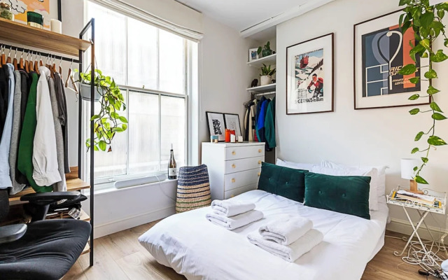 Colourful and Cosy Home in De Beauvoir Town