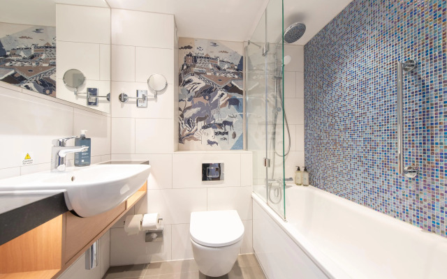 Holiday Inn Edinburgh by IHG