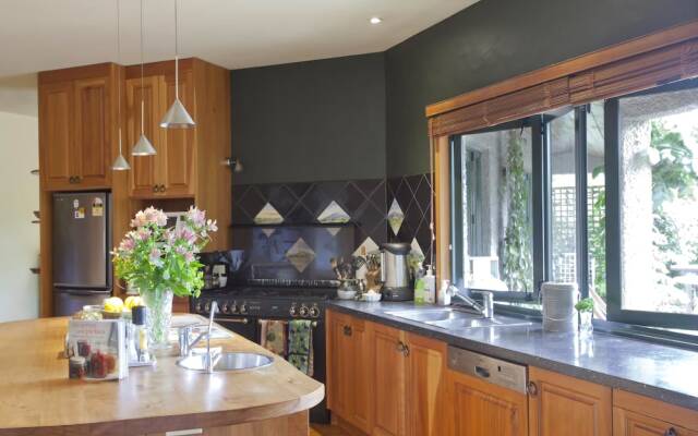 Highgate Bed and Breakfast & Garden