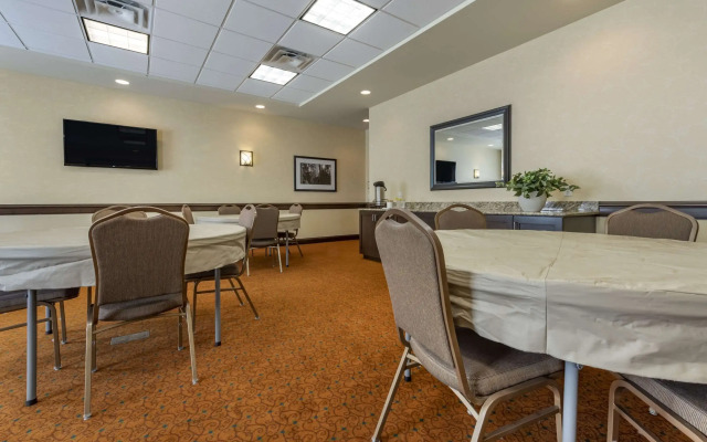 Comfort Inn & Suites