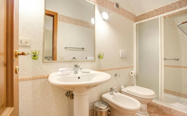 Navona Gallery Suites