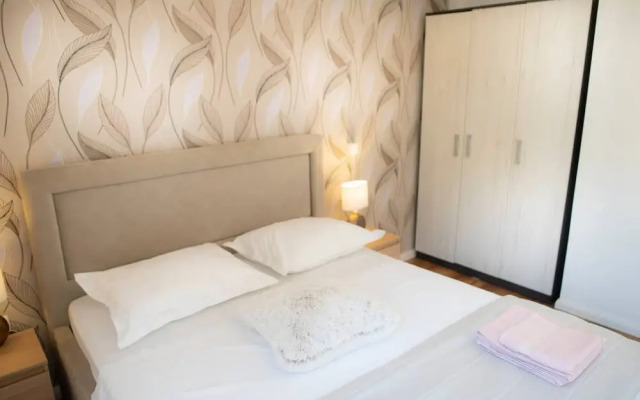 New Modern Apartment With View in Omis, Croatia