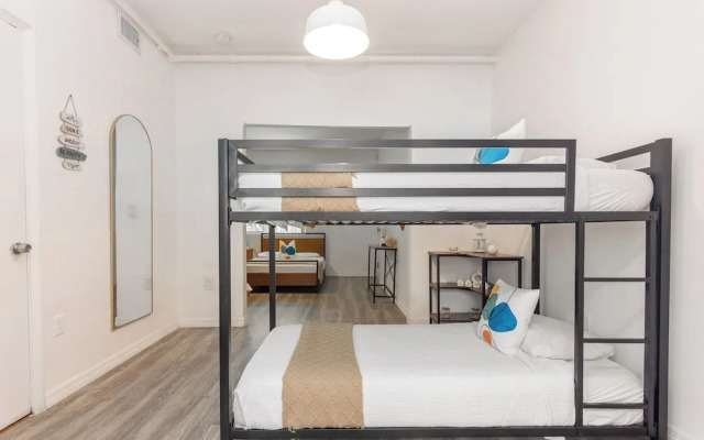 West Deco Boutique Apartments